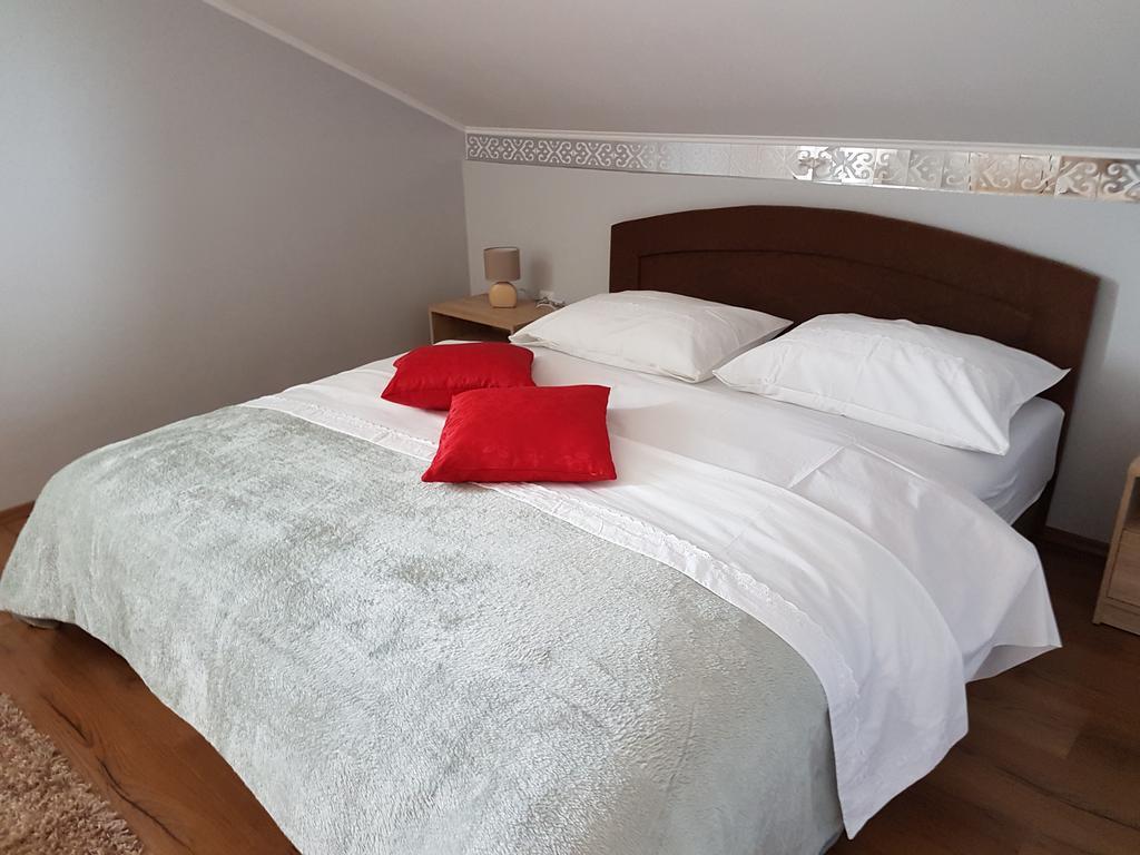 נובי ווינודולסקי Apartments Suzana מראה חיצוני תמונה
